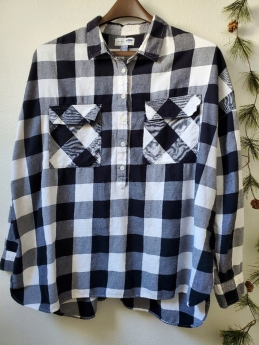 Old Navy Popover Boyfriend Flannel Shirt Black & White Buffalo Plaid